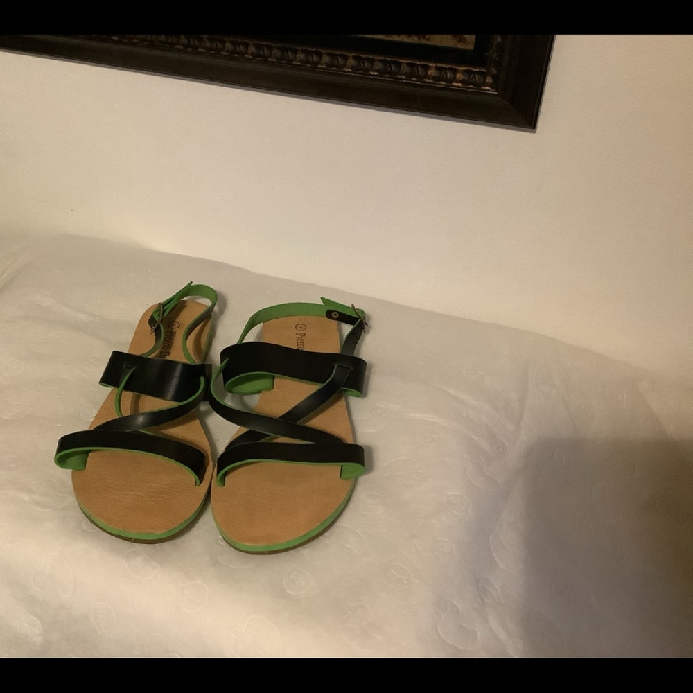 Pierre Dumas sandals